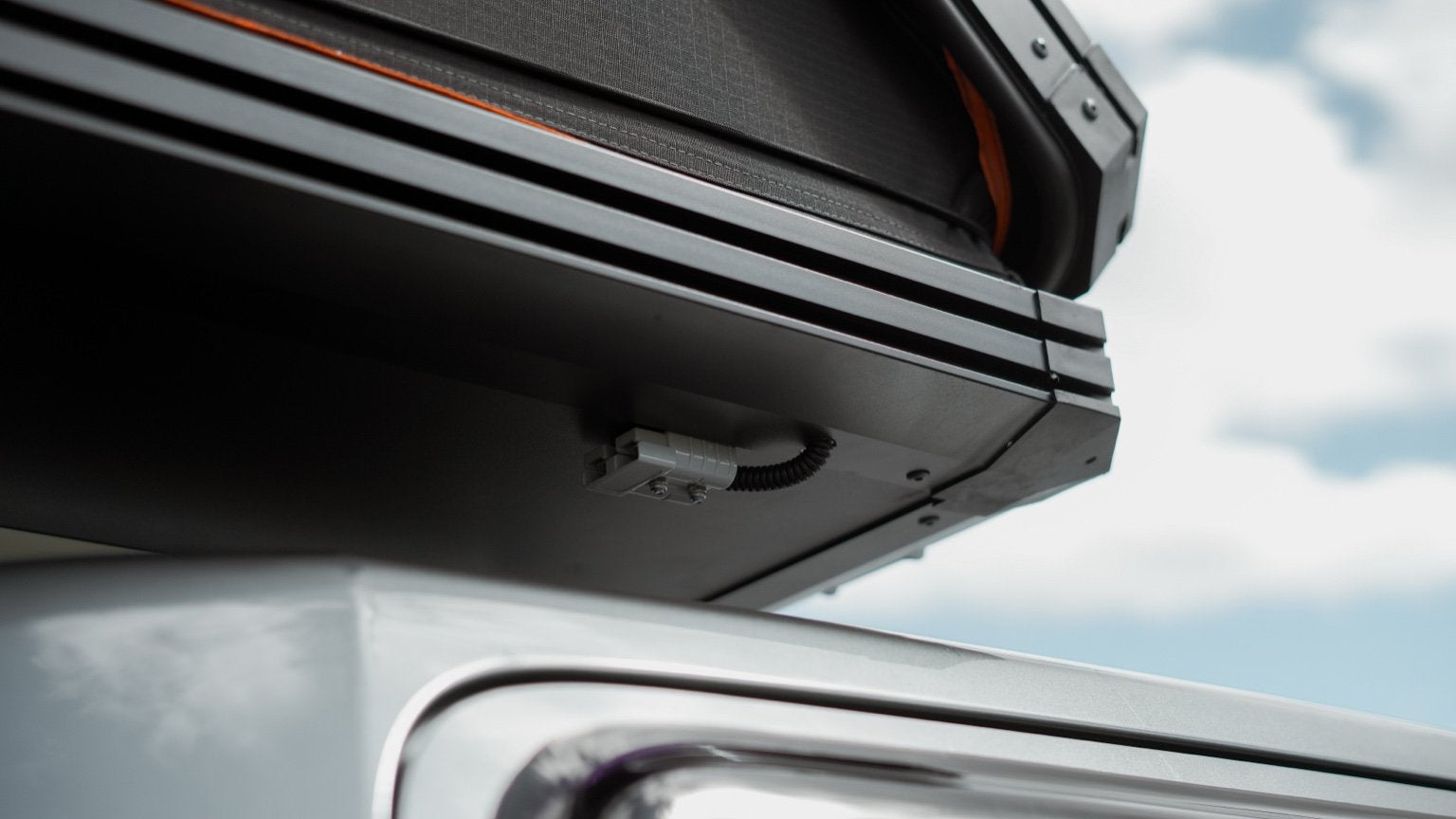 V9 Rooftop Tent + 230W Solar (February)