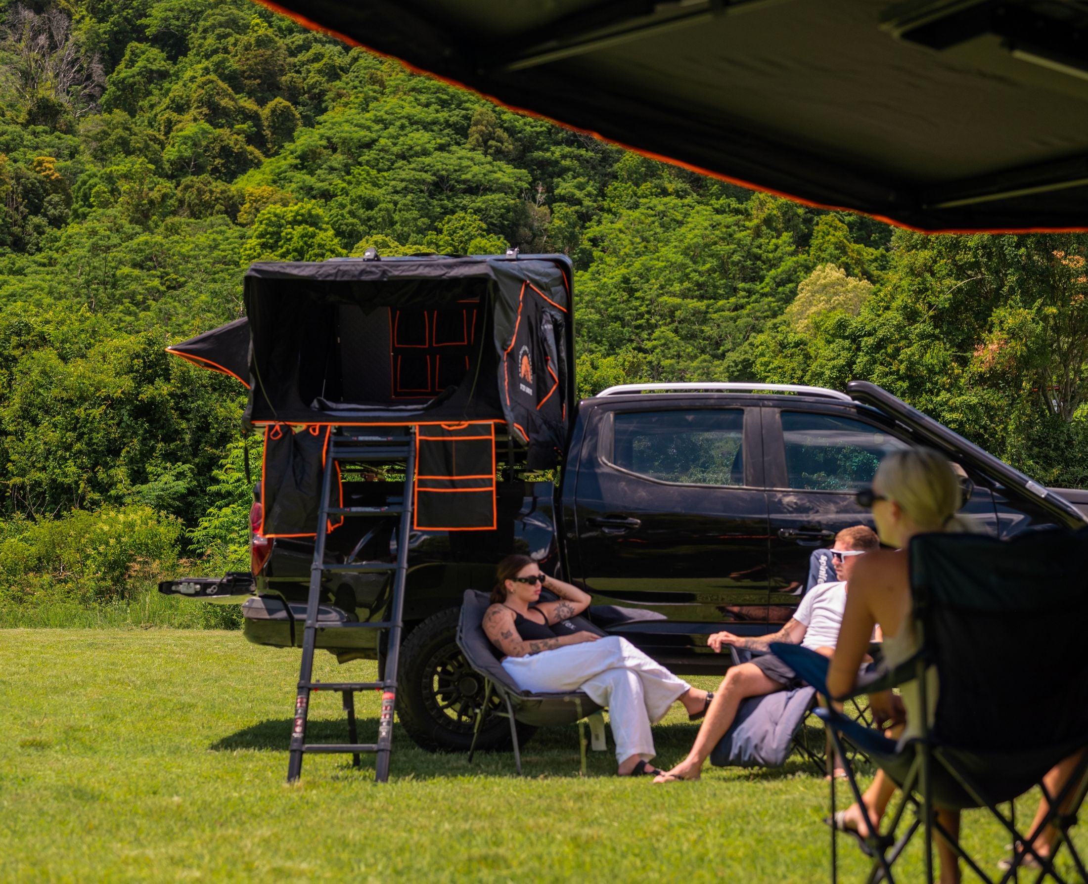 SIDE-OPENING TENT (FEBRUARY)