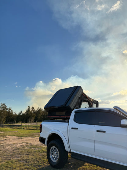 SIDE-OPENING TENT